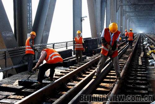 2007 standen je zehntausend Chinesen nur 0,6 Kilometer Eisenbahnstrecke zur Verfügung